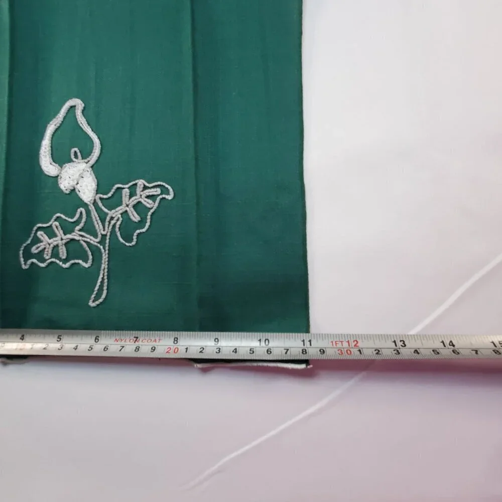 Vintage Calla lily flower Linen Embroidered Tea Towels Yellow & Green Set Of 2